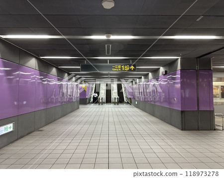捷運站內 118973278