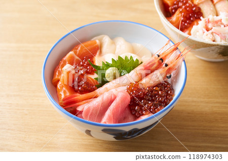 北海道風味海鮮蓋飯 118974303