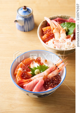 Hokkaido-style seafood bowl Hokkaido-style seafood bowl 118974307