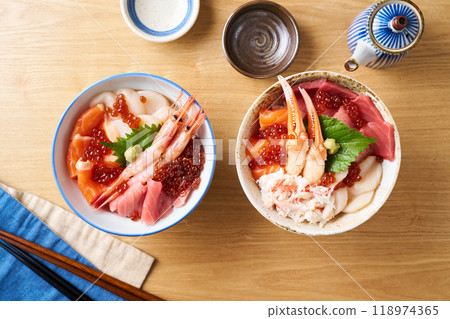 Hokkaido-style seafood bowl Hokkaido-style seafood bowl 118974365