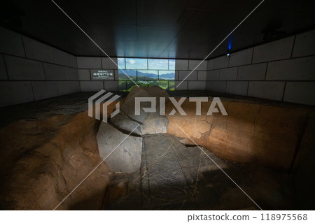 小靜禦門古墳石室內(奈良縣高市郡飛鳥村) 小靜禦門古墳石室內(奈良縣高市郡飛鳥村) 118975568