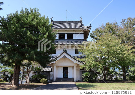 Shimabara Castle in Shimabara City, Nagasaki Prefecture 118975951