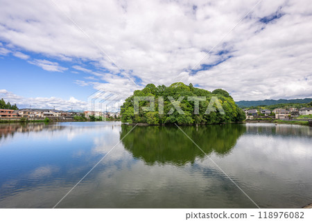 Emperor Kōgen's Tsurugijimakami Mausoleum (Ishikawa-cho, Kashihara City, Nara Prefecture) Emperor Kōgen's Tsurugijimakami Mausoleum (Ishikawa-cho, Kashihara City, Nara Prefecture) 118976082