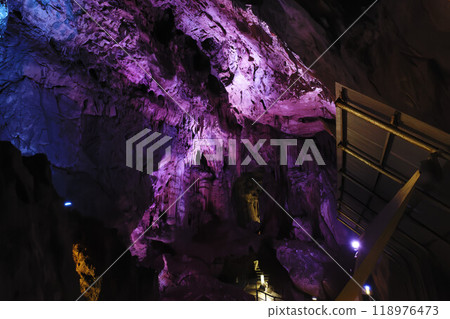 The inside of Akiyoshi Cave, a special natural monument, is colorfully lit up The inside of Akiyoshi Cave, a special natural monument, is colorfully lit up 118976473