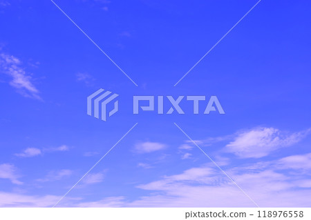 藍天上的雲(背景素材) 藍天上的雲(背景素材) 118976558