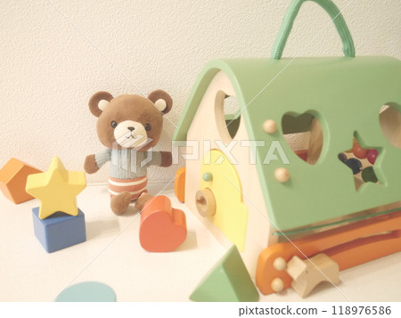 Teddy bear and building blocks Teddy bear and building blocks 118976586