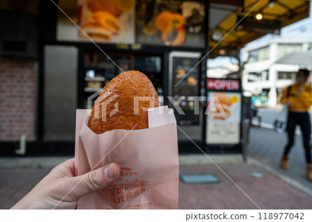 日本長野北佐久區輕井澤 — 2024年4月15日:日本咖哩麵包店 日本長野北佐久區輕井澤 — 2024年4月15日:日本咖哩麵包店 118977042