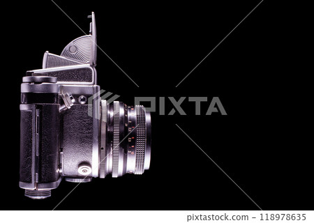 Side view of vintage camera isolated on black background Side view of vintage camera isolated on black background 118978635