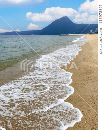 Beppu Mochigahama Beach and Mt. Takasaki Beppu Mochigahama Beach and Mt. Takasaki 118978895