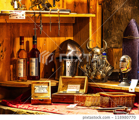 Christmas market at Wittelsbacher square in Munich, Bavaria, Ger Christmas market at Wittelsbacher square in Munich, Bavaria, Ger 118980770