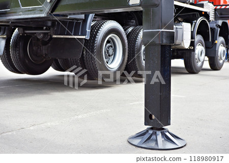 Hydraulic support construction truck Hydraulic support construction truck 118980917
