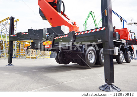Hydraulic support construction truck 118980918