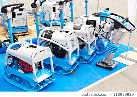 Diesel reversible plate compactors Diesel reversible plate compactors 118980929