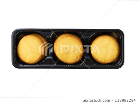 danish butter cookies in plastic pack isolated on a white background , top view. 118982284