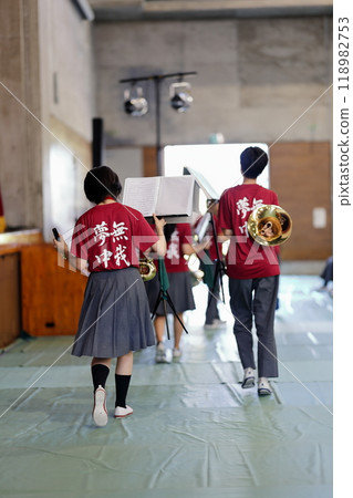 學校在體育館舉辦的活動 118982753