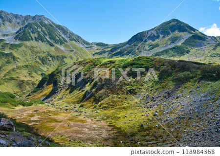 Autumn leaves at Murododaira, Mt. Tateyama, Toyama Prefecture 118984368