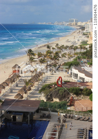 Cancun, Mexico's top resort loved around the world for its blue sea and pure white sand! All-inclusive hotel stay 118984476