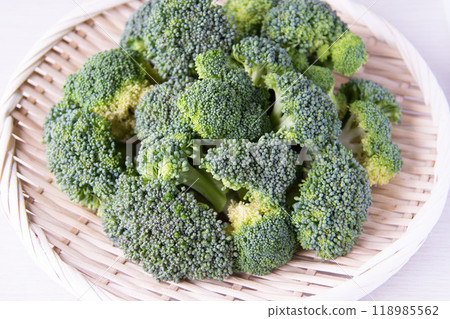 Cut broccoli in a colander Cut broccoli in a colander 118985562