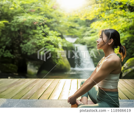 Image material of nature and young athletic women 118986619