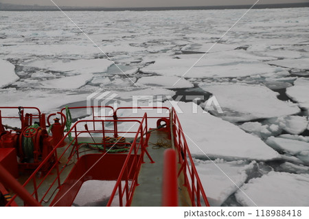 Monbetsu Ice floe Monbetsu Ice floe 118988418