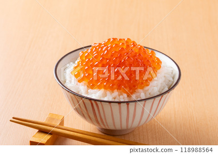 Ikura-rice bowl 118988564