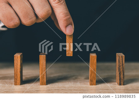 Risk and strategy in business 118989835