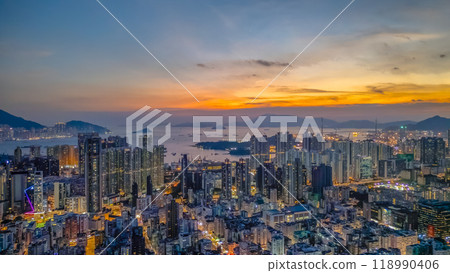 sunset view the West Kowloon, Hong Kong 118990406