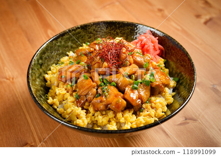 Yakitori-don 118991099