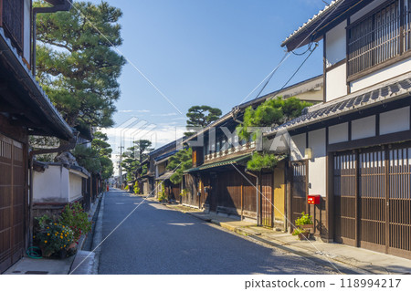 Omihachiman: The charming streets of Shinmachi Street 118994217