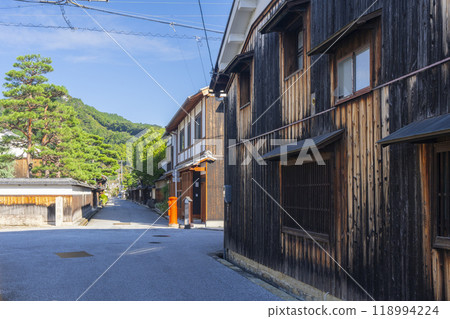Omihachiman: The charming streets of Shinmachi Street 118994224