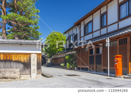 Omihachiman: The charming streets of Shinmachi Street Omihachiman: The charming streets of Shinmachi Street 118994266