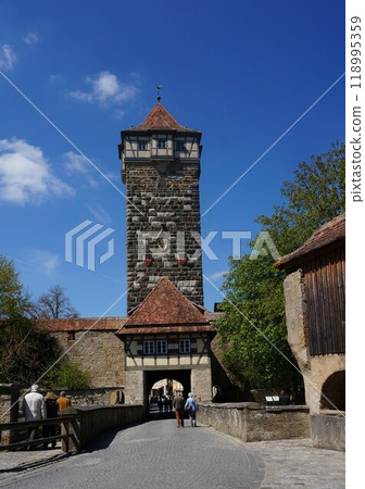 Rothenburg, the towering Ledertor Gate [Germany] 118995359