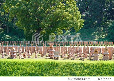 Haniwa (reconstruction) of the Imashirozuka Tumulus, Takatsuki, Osaka (early autumn) 118996356