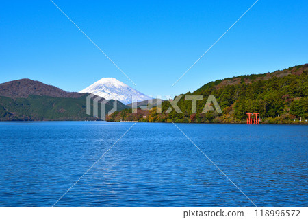 Autumn Hakone Mt. Fuji Lake Ashi Autumn Hakone Mt. Fuji Lake Ashi 118996572