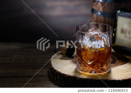 whiskey rock wood background 118996933