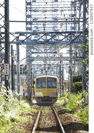 Seibu Tamagawa Line running through Fuchu City 118997937