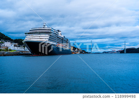 Passenger ship arriving at Nagasaki Port (Westerdam) Evening view from Waterfront Forest Park [Nagasaki City] 118999498