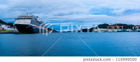 Passenger ship arriving at Nagasaki Port (Westerdam) Evening view from Waterfront Forest Park Panorama [Nagasaki City] 118999500