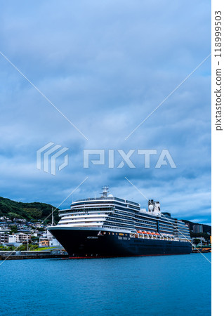 Passenger ship arriving at Nagasaki Port (Westerdam) Evening view from Waterfront Forest Park [Nagasaki City] 118999503