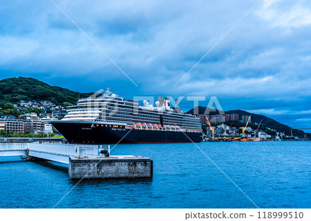 長崎港客船抵達（Westerdam） 從水邊之森公園欣賞日落美景【長崎市】 118999510