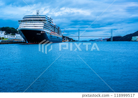 長崎港客船抵達(Westerdam) 從水邊之森公園欣賞日落美景【長崎市】 長崎港客船抵達(Westerdam) 從水邊之森公園欣賞日落美景【長崎市】 118999517