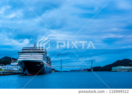 Passenger ship arriving at Nagasaki Port (Westerdam) Evening view from Waterfront Forest Park [Nagasaki City] 118999522
