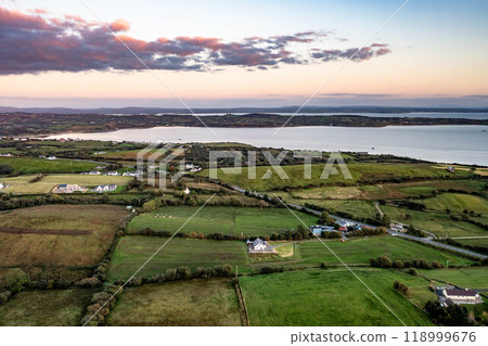 Aerial view of Knocknahorna and Kilmacreddan between Dunkineely and Inver in County Donegal, Republic of Ireland 118999676
