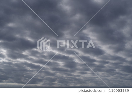 Heavy cloudy sky 119003389