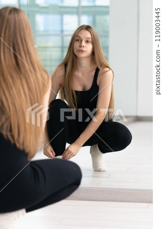 motherhood female background maternity breeches tummy positive reflection mother girl expectant black 119003445