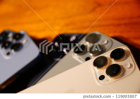 Smartphone camera 119003807