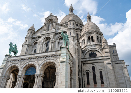 Sacré Coeur Basilica / France 119005331