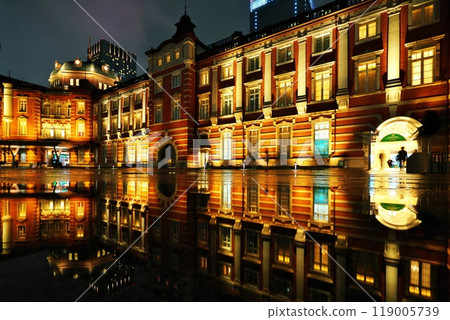 Night view after the rain 119005739