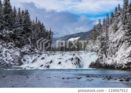 Bow Falls Viewpoint in snowy winter. Banff National Park Bow River scenic, Canadian Rockies. 119007912