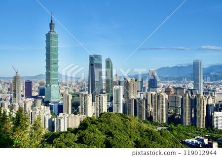 Cityscape "View of downtown Taipei from Xiangshan" 119012944